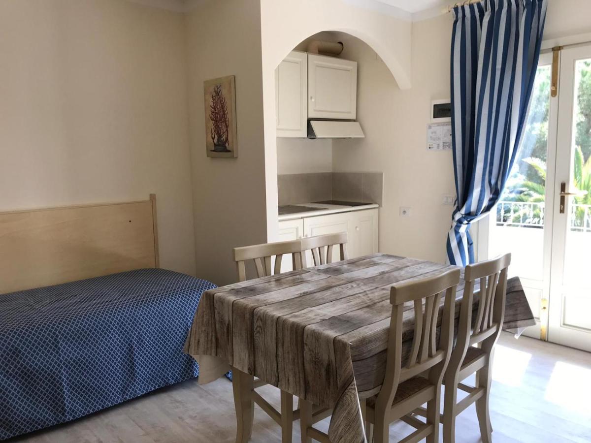 Residential Hotel Villaggio Innamorata カポリーヴェリ エクステリア 写真