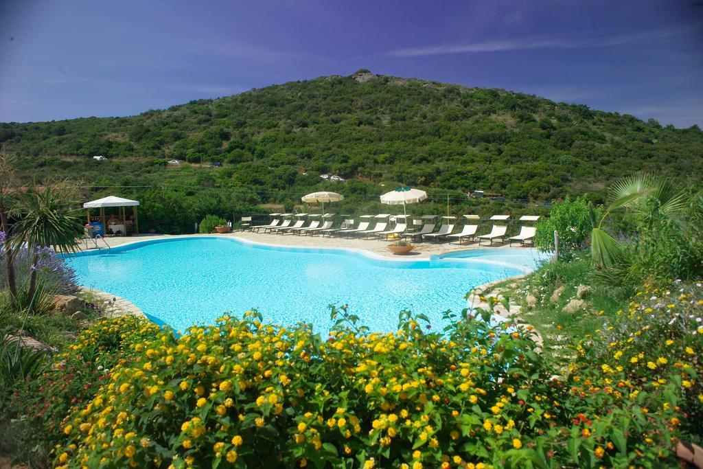 Residential Hotel Villaggio Innamorata カポリーヴェリ エクステリア 写真