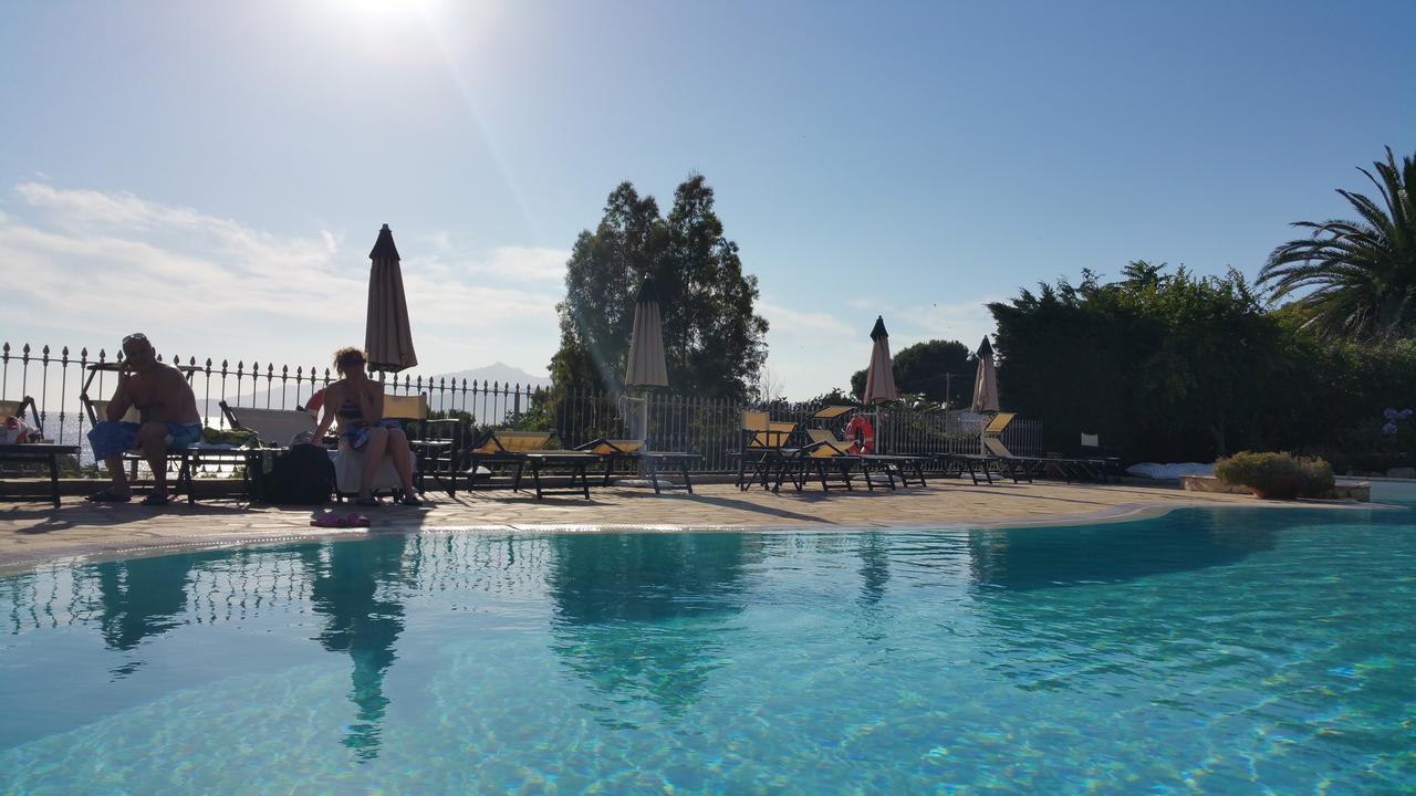 Residential Hotel Villaggio Innamorata カポリーヴェリ エクステリア 写真