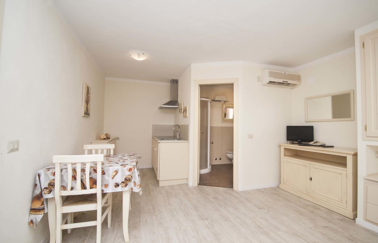 Residential Hotel Villaggio Innamorata カポリーヴェリ エクステリア 写真